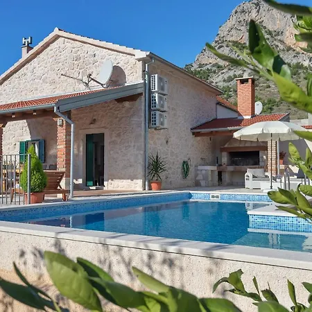 Holiday home Mia *